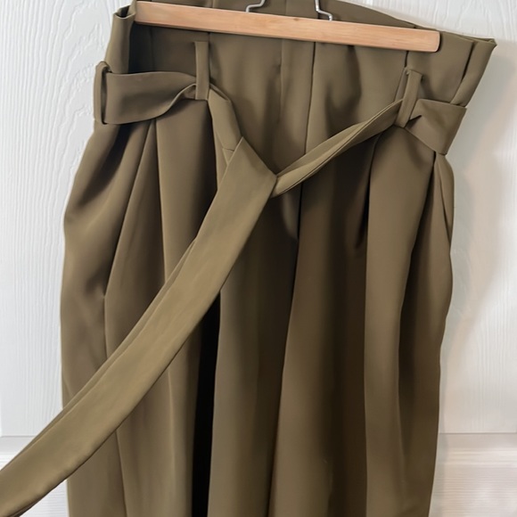 COS Cropped Slacks - Picture 3 of 8